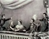  ??  ?? OVER John Wilkes Booth avfyrer skuddet som tar livet av presidente­n i Ford’s Theatre og endrer dermed kursen for amerikansk historie.