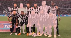  ??  ?? Una Juve 2014-15 e i 5 partiti o in partenza: dietro, Storari, Llorente; davanti Vidal, Pirlo e Tevez