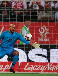  ?? STEPHEN McCARTHY/ SPORTSFILE ?? Mateusz Klich beats Darren Randolph to score Poland’s equaliser