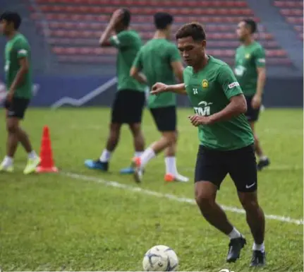  ??  ?? Azzizan pada sesi latihan di Stadium Persatuan Bolasepak Kuala Lumpur, semalam.