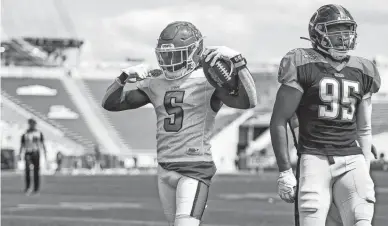  ?? VASHA HUNT/USA TODAY SPORTS ?? New Jersey Generals wide receiver KaVontae Turpin (5) celebrates a touchdown run against the Pittsburgh Maulers during the first half at Protective Stadium.