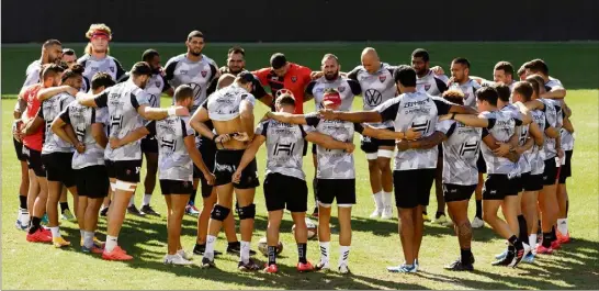  ??  ?? Doublé par les puissances de l’argent, le RCT a tourné la page des années stars pour se diriger vers les jeunes et la formation. Après deux saisons «pour voir», le groupe de Patrice Collazo, très stable, semble en mesure de renouer avec l’ambition. (Photos Dominique Leriche et Patrick Blanchard)