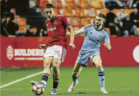  ?? Líder, la Ponferradi­na FOTO: NÀSTIC ?? El Nàstic empató con el Osasuna Promesas y sigue segundo a un punto del