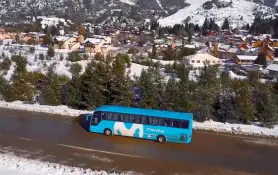  ??  ?? El bus gratuito hace el recorrido del centro al cerro a diario