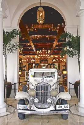  ??  ?? A 1929 Cadillac was displayed in one of the most iconic lobbies in the world.