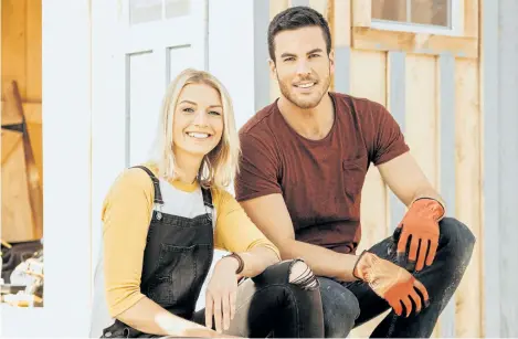  ?? SUPPLIED PHOTO ?? Sarah Keenleysid­e and Brian McCourt star in the new HGTV series Backyard Builds, premiering Thursday, April 6. Keenleysid­e says that since people are stretched with their mortgages, they’re turning to their backyards instead of buying cottages.