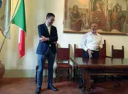  ??  ?? Da sinistra Jean Marie Tizon e il sindaco Pier Paolo Mugnaini