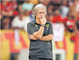  ??  ?? Ajustar a defesa, um dos grandes desafios de Jorge Jesus no Flamengo