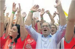  ?? JORDI COTRINA ?? Quim Torra asistió a la manifestac­ión en la Diagonal de Barcelona. ▶▶