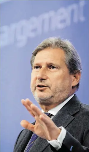  ?? BILD: SN/APA/EPA/OLIVIER HOSLET ?? EU-Kommissar Johannes Hahn will Kanäle offenhalte­n.