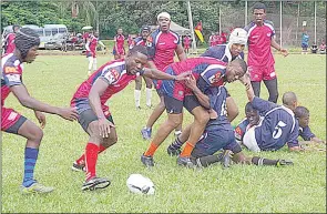  ?? (File pic) ?? Mbabane Cheetahs Rugby Club (L) playing against Maputo Rugby Club at Malkerns Country Club.