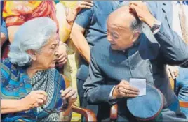  ?? DEEPAK SANSTA/HT ?? CM Virbhadra Singh and cabinet minister Vidya Stokes during a public meeting at Oakover in Shimla on Sunday.