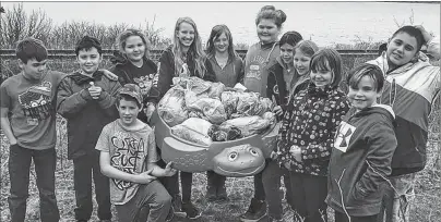  ?? SUBMITTED ?? Students at Rankin School of the Narrows recently took part in a shoreline cleanup. From left are Jesse Young-Gagne, Rory MacNeil, Bhreagh MacKenzie, Kayla LeMoine, Emma MacNeil, Terin Lewis, Sarah Redden, Larissa LeMoine, Emma Cholak, Simon MacKenzie,...