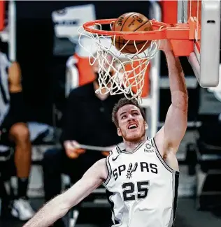  ?? Ashley Landis / Associated Press ?? Spurs center Jakob Poeltl says “the work/life balance is suffering a little bit” under new NBA rules that essentiall­y limit players and staffers to basketball activities at home and on the road.