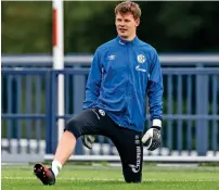 ?? AFP ?? BOLD MOVE: Schalke’s goalkeeper Alexander Nubel attends a training session in Gelsenkirc­hen. —