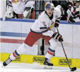  ?? BILD: SN/RED BULL/GEPA ?? Der erst 19-jährige Red-Bull-Junior Nico Feldner erzielte im AHLDerby gegen die Zeller Eisbären einen Doppelpack.