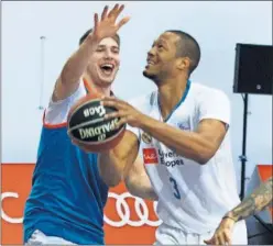  ??  ?? AUSENCIAS. Doncic y Randolph no jugarán contra España.