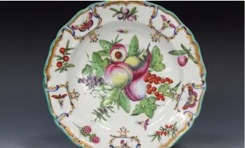  ?? ?? A Worcester porcelain plate, circa 1770, painted in the London workshop of James Giles © Toovey’s 2021