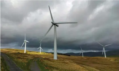  ?? Furlong/Getty Images ?? The U-turn would mean the end of an effective ban on onshore wind projects since 2014 under planning rules. Photograph: Christophe­r