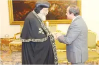  ??  ?? Le pape Tawadros avec le président al-Sissi