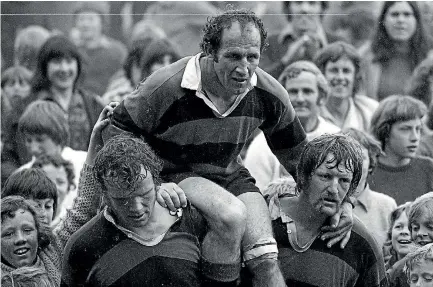  ?? STUFF ?? Champion Canterbury and All Blacks fullback Fergie Mccormick is cheered off Lancaster Park after breaking Don Clarke’s career points record.