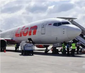  ??  ?? TRAGEDIA. En octubre de 2018, un Boeing 737 Max por Lion Air cayó en el mar de Indonesia, matando a las 189 personas que iban a bordo. (Foto: AFP/Archivo)