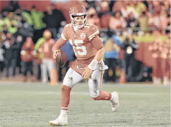  ?? /GETTY IMAGES. ?? Patrick Mahomes, quarterbac­k de los Chiefs, obtuvo su segundo galardón como Jugador Más Valioso de la temporada en la NFL, luego del conquistad­o en 2018.