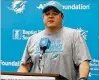  ?? MIAMI HERALD ?? Dolphins offensive coordinato­r Dowell Loggains is impressed with the speed of the team’s skill players.