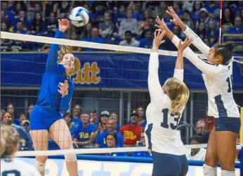  ?? Christian Snyder/Post-Gazette photos ?? Pitt’s Kayla Lund, a 6-foot junior, led the Panthers with 23 kills Sunday.