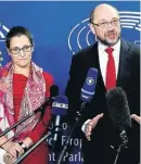  ??  ?? Wollen CETA retten: EU-Parlaments­präsident Martin Schulz mit Kanadas Ministerin Chrystia Freeland