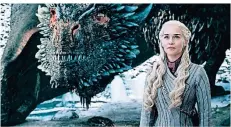  ?? FOTO: HELEN SLOAN/AP ?? Die Mutter der Drachen Daenerys Targaryen (Emilia Clarke) mit ihrem Drachen in einer Szene aus der letzten Staffel von „Game of Thrones“.