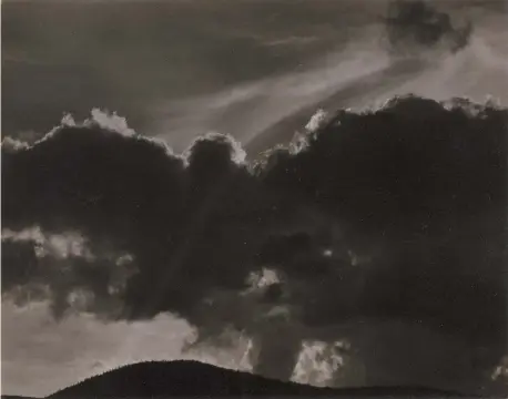  ??  ?? Alfred Stieglitz: Songs of the Sky, 1924