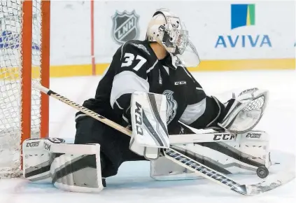  ?? PHOTO D’ARCHIVES AFP ?? Tristan Bérubé a brillé devant le filet des Olympiques, bloquant 28 des 30 lancers auxquels il a fait face.