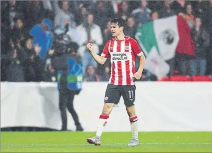  ?? FOTO: GETTY IMAGES ?? Hirving Lozano, estrella del PSV, metió dos goles El mexicano brilló en La Haya y fue sustituido en el tramo final del encuentro