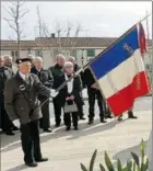  ??  ?? Porter le drapeau était devenu pour lui un devoir !