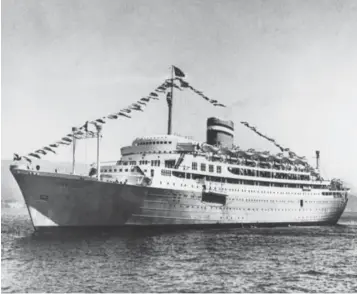  ??  ?? Os militares regressara­m há 50 anos a bordo do navio ‘Vera Cruz’.