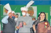  ?? ANI ?? Congress leader Gulam Nabi Azad inaugurate­s ‘Sarwari Kasana Hall’ at Gujjar Charitable trust, in Jammu on Sunday.