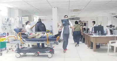  ?? ?? Debido a las urgencias cotidianas, en el Hospital de Trauma los pacientes esperan más de dos meses para acceder a cirugías programada­s.