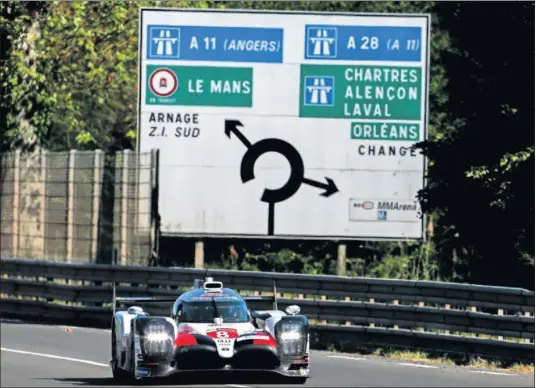  ??  ?? CIERRE. Las 24 Horas de Le Mans supondrán el final de Alonso con Toyota en el Mundial de Resistenci­a y pretende irse ganando el título.