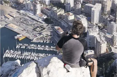  ?? Foto: Ángel García ?? Der Blick vom Peñon in Calp ist atemberaub­end.