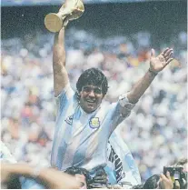  ??  ?? Gardel en el 86. Diego se calzó la 10 en 85 partidos.