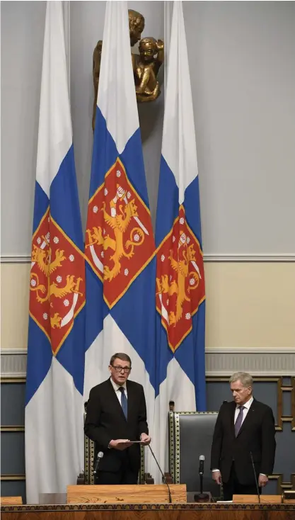  ?? FOTO: MARKKU ULANDER/LEHTIKUVA ?? Talman Matti Vanhanen (C) och president Sauli Niinistö talade om hatretorik
■ vid riksmötets öppning.