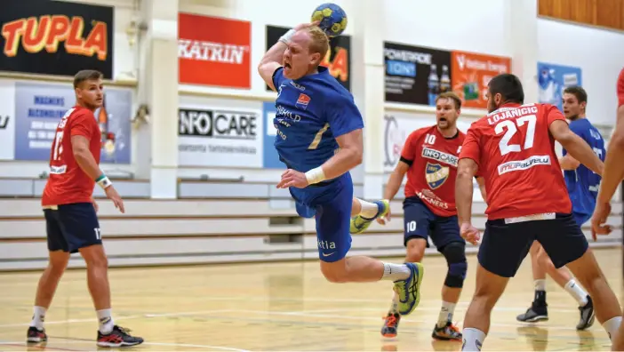  ?? FOTO: FSC MEDIA ?? Benny Bromnans Dicken hittade stora luckor i HIFK-försvaret i lördagens Helsingfor­sderby.