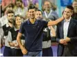  ?? Foto: Witters ?? Wer braucht schon Abstand? Djokovic (Mitte) bei der Adria-Tour.