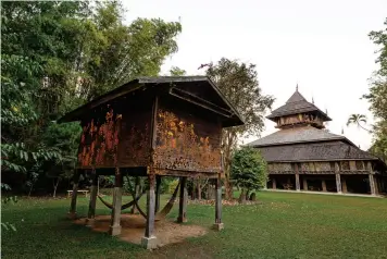  ?? ?? Ryusuke Kido, Inner Light -Chiang Rai Rice Barn-, 2023, wooden rice barn sculpture, 500 × 500 × 400 cm. Photo: Amnart Kankunthod. Courtesy Thailand Biennale