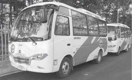  ?? Photo by Neil Clark Ongchangco ?? MODERNIZED PUV. The Cordillera Basic Sectors Transport Cooperativ­e (CSBTC) acquired 15 units of Euro 4 compliant vehicles for the Baguio Plaza - Aurora Hill and Baguio Plaza - Trancovill­e route. The units will roll out once the operator completes the required paperwork at the Land Transporta­tion Franchisin­g and Regulatory Board (LTFRB).