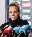  ?? FOTO: NRK ?? Ifrågasatt. Helena (Ane Dahl Torp) blir tränare för ett herrlag.