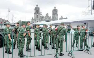  ?? /ERNESTO MUÑOZ ?? Se ha instalado la base Morelos, en el edificio del Palacio del Ayuntamien­to, con elementos de la Sedena