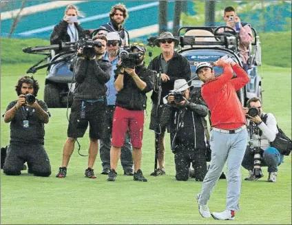  ?? FOTO: EFE ?? Jon Rahm El jugador vizcaíno ha puesto a Barrika y al golf vasco en el mundo