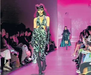  ?? BEBETO MATTHEWS THE ASSOCIATED PRESS FILE PHOTO ?? Fashion designer Anna Sui wanted to show some illusion and fantasy with her latest collection.